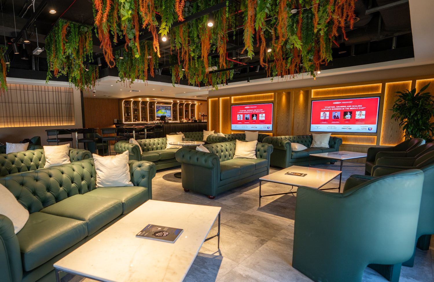 Five Iron Dubai Marina Members Lounge with bar